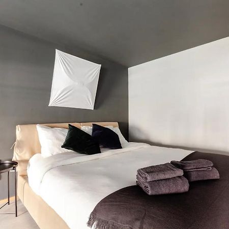 Design Spacious Loft In Navigli - Hosted By Sweetstay Milano Ngoại thất bức ảnh