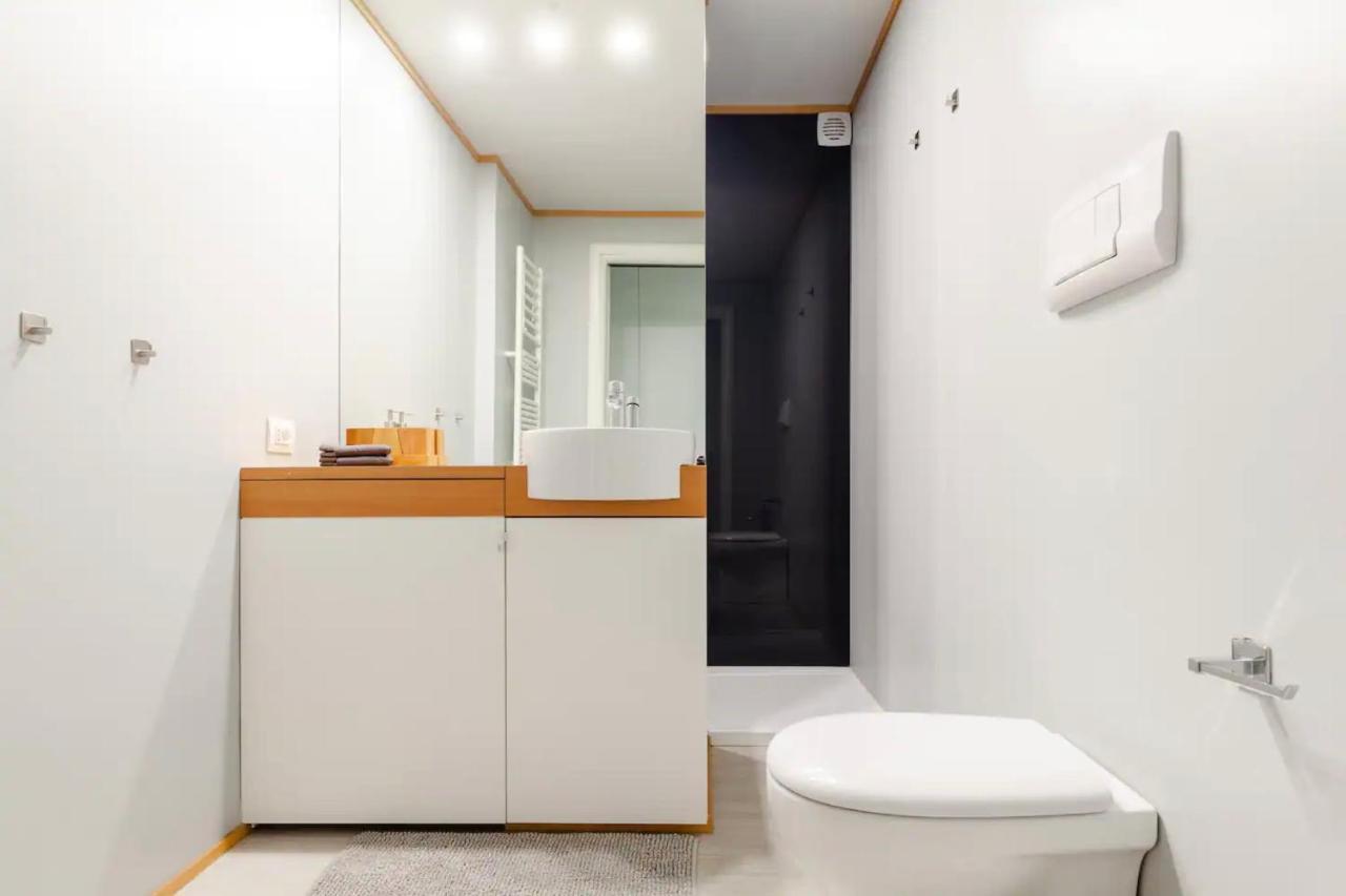 Design Spacious Loft In Navigli - Hosted By Sweetstay Milano Ngoại thất bức ảnh